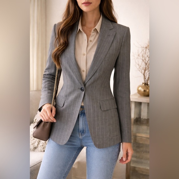 Suistudio Jackets & Blazers - SuiStudio Charcoal Pinstripe Blazer size 8